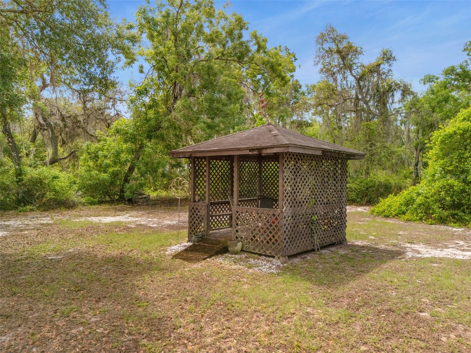 GROVELAND FARMS 31-22-25 - Residential