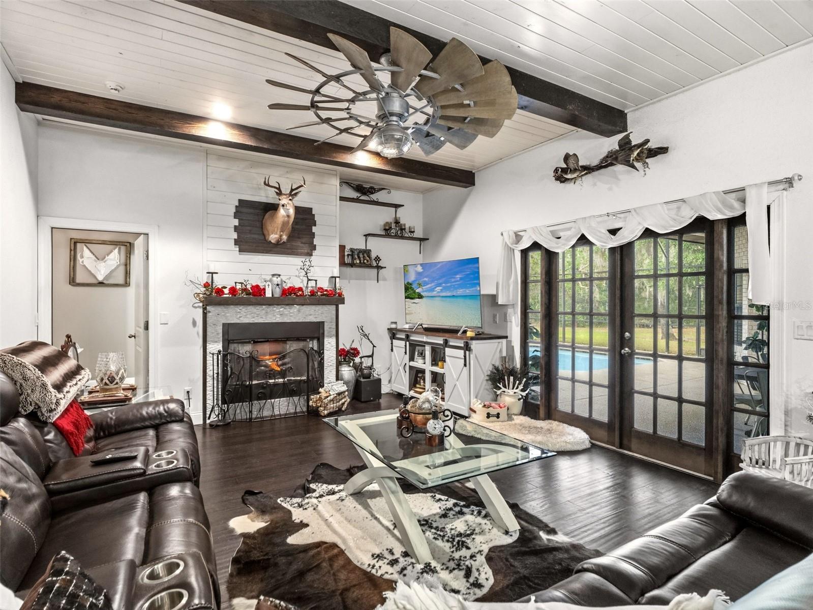 GROVELAND FARMS 31-22-25 - Residential