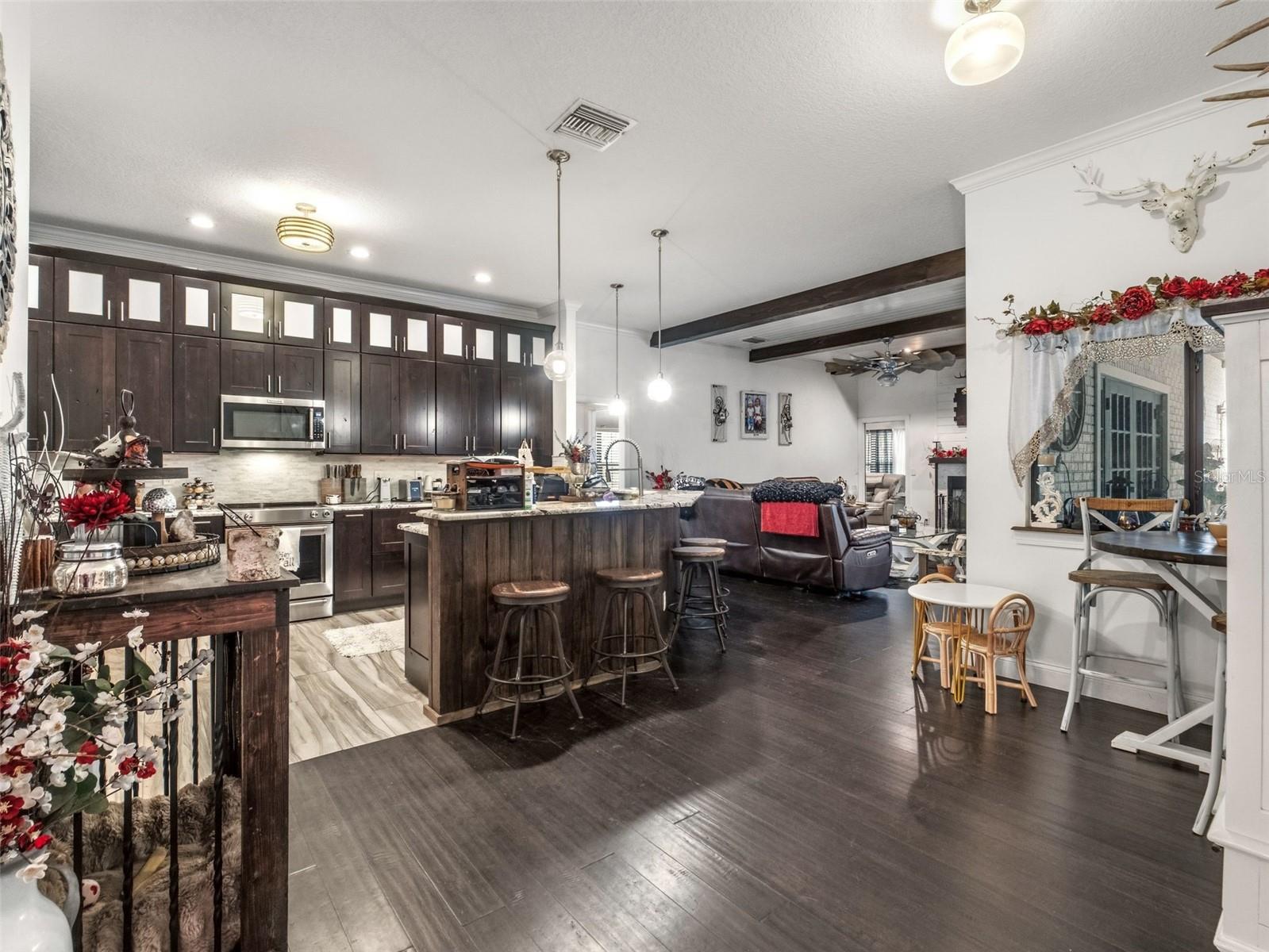 GROVELAND FARMS 31-22-25 - Residential