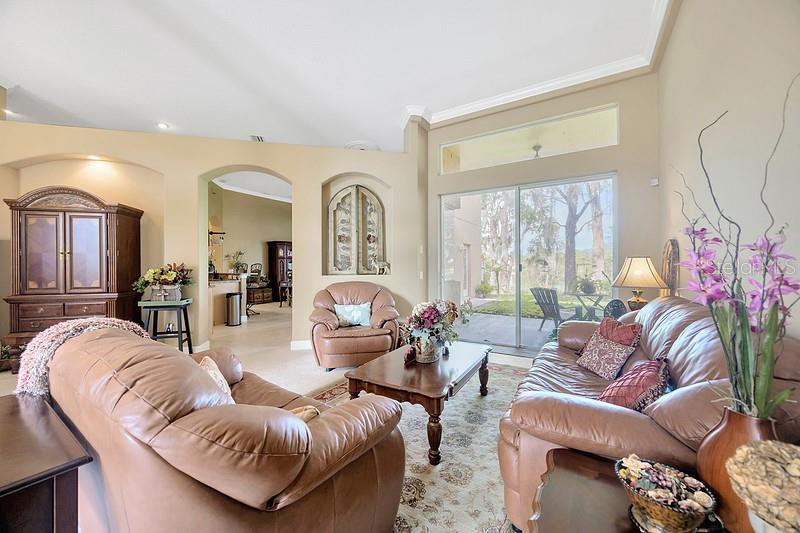 LAKE TALIA PH 01 - Residential