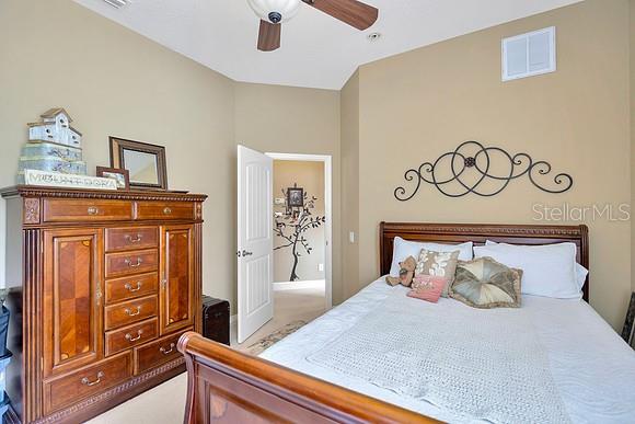 LAKE TALIA PH 01 - Residential