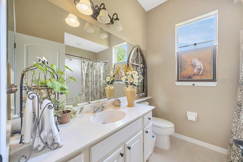 LAKE TALIA PH 01 - Residential