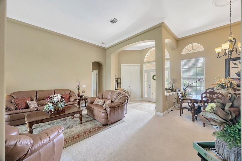 LAKE TALIA PH 01 - Residential