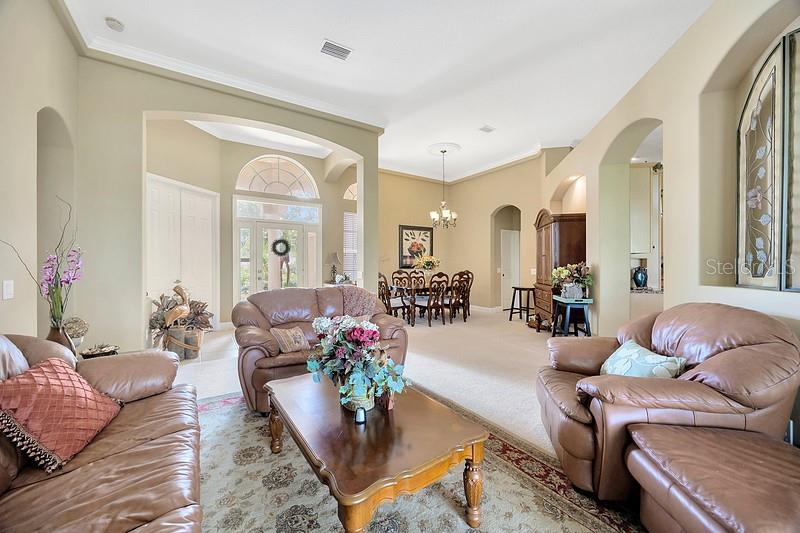 LAKE TALIA PH 01 - Residential