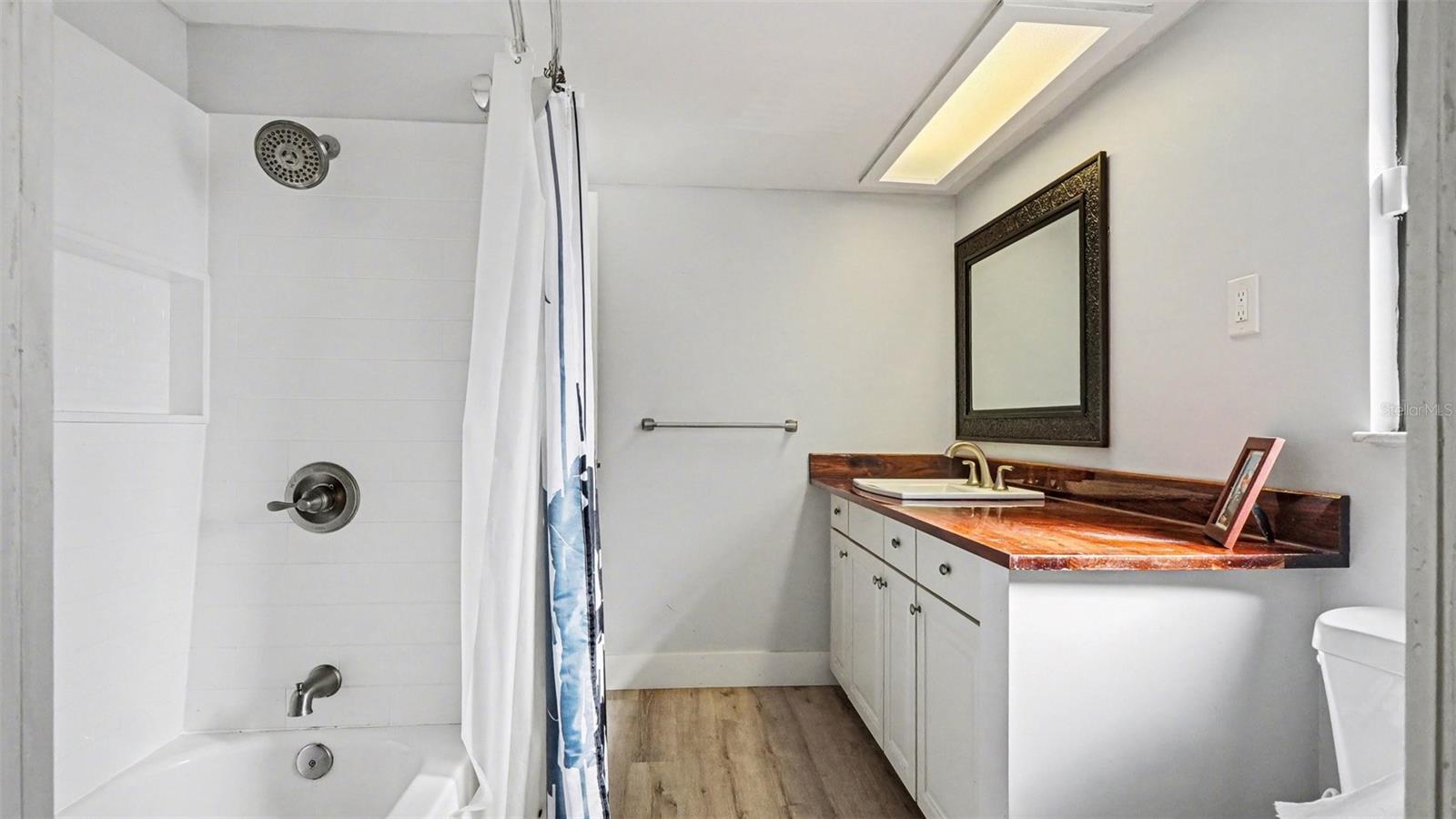 INDIAN WOODS - Residential