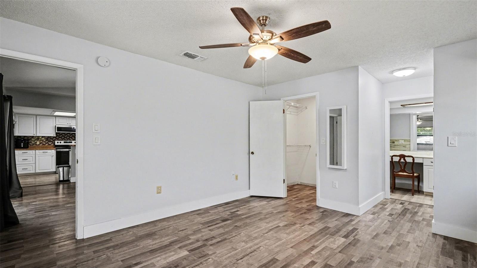 INDIAN WOODS - Residential