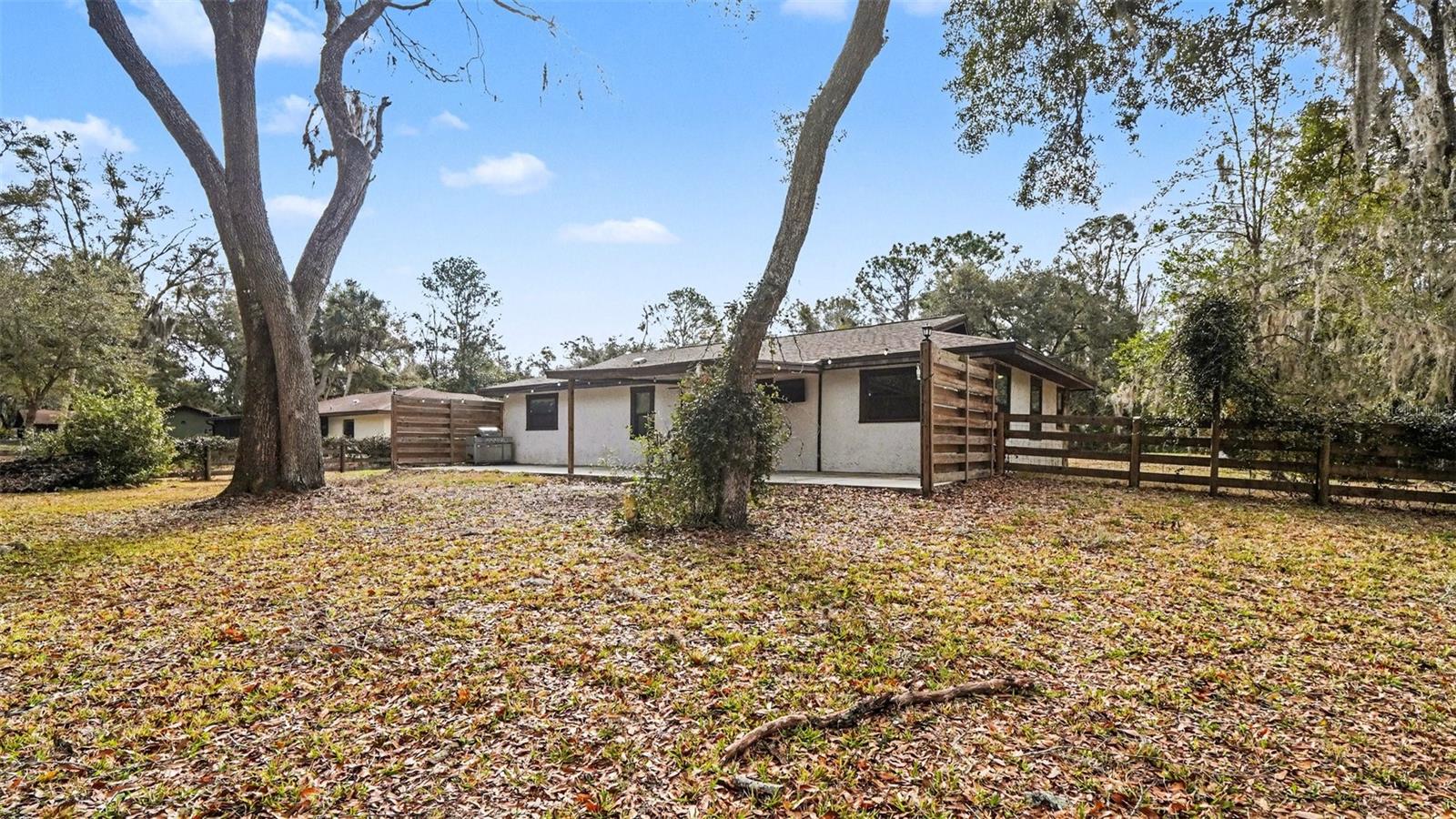 INDIAN WOODS - Residential