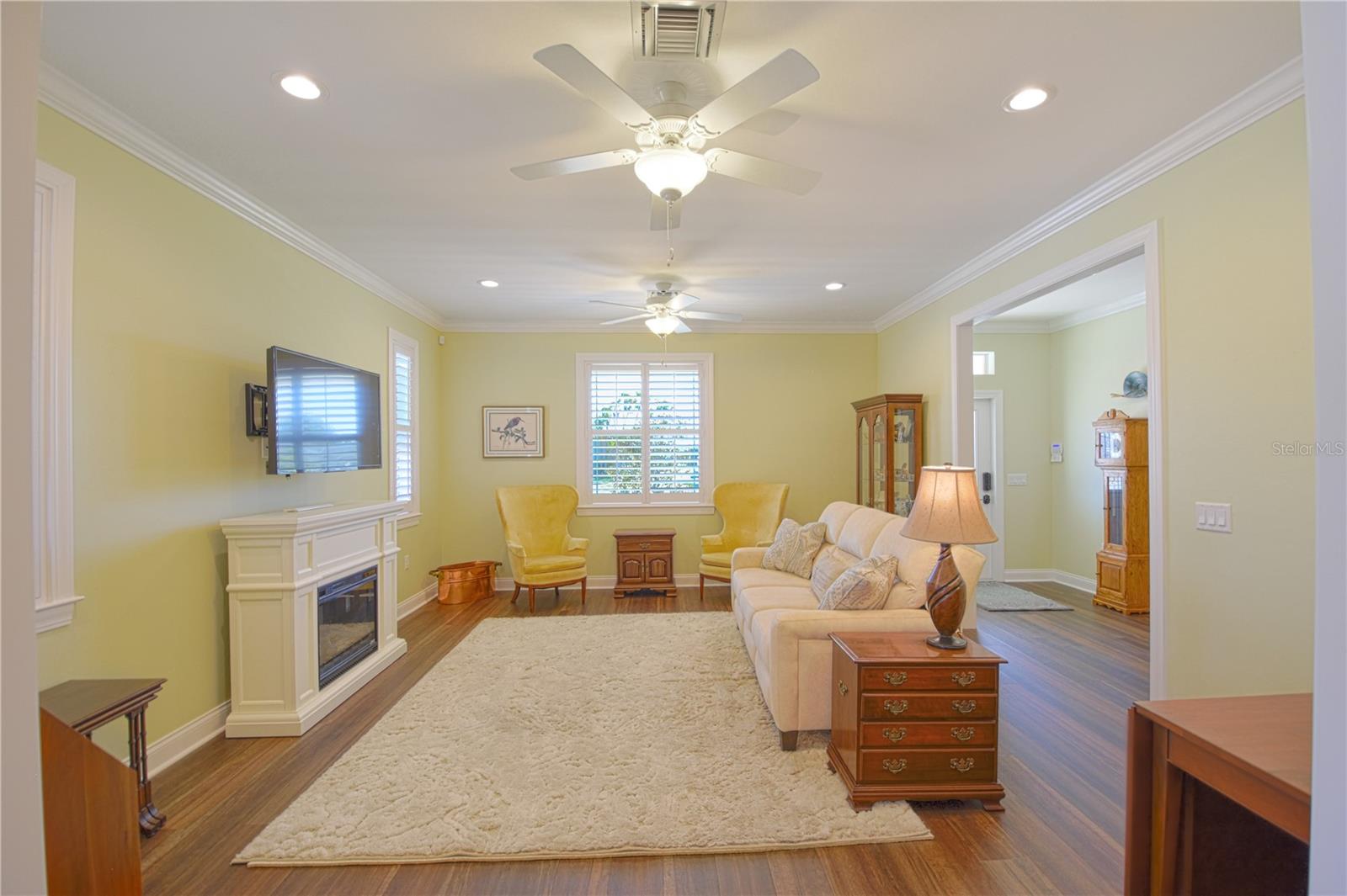 2227 BONN COURT