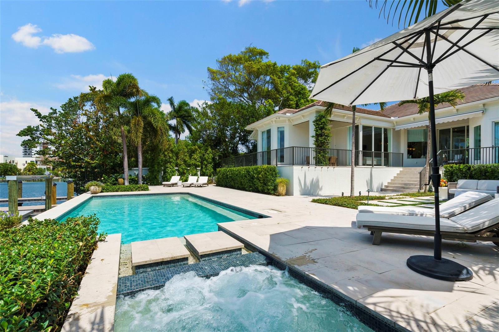 JOHN RINGLING ESTATES ST ARMANDS DIV 01 - Residential