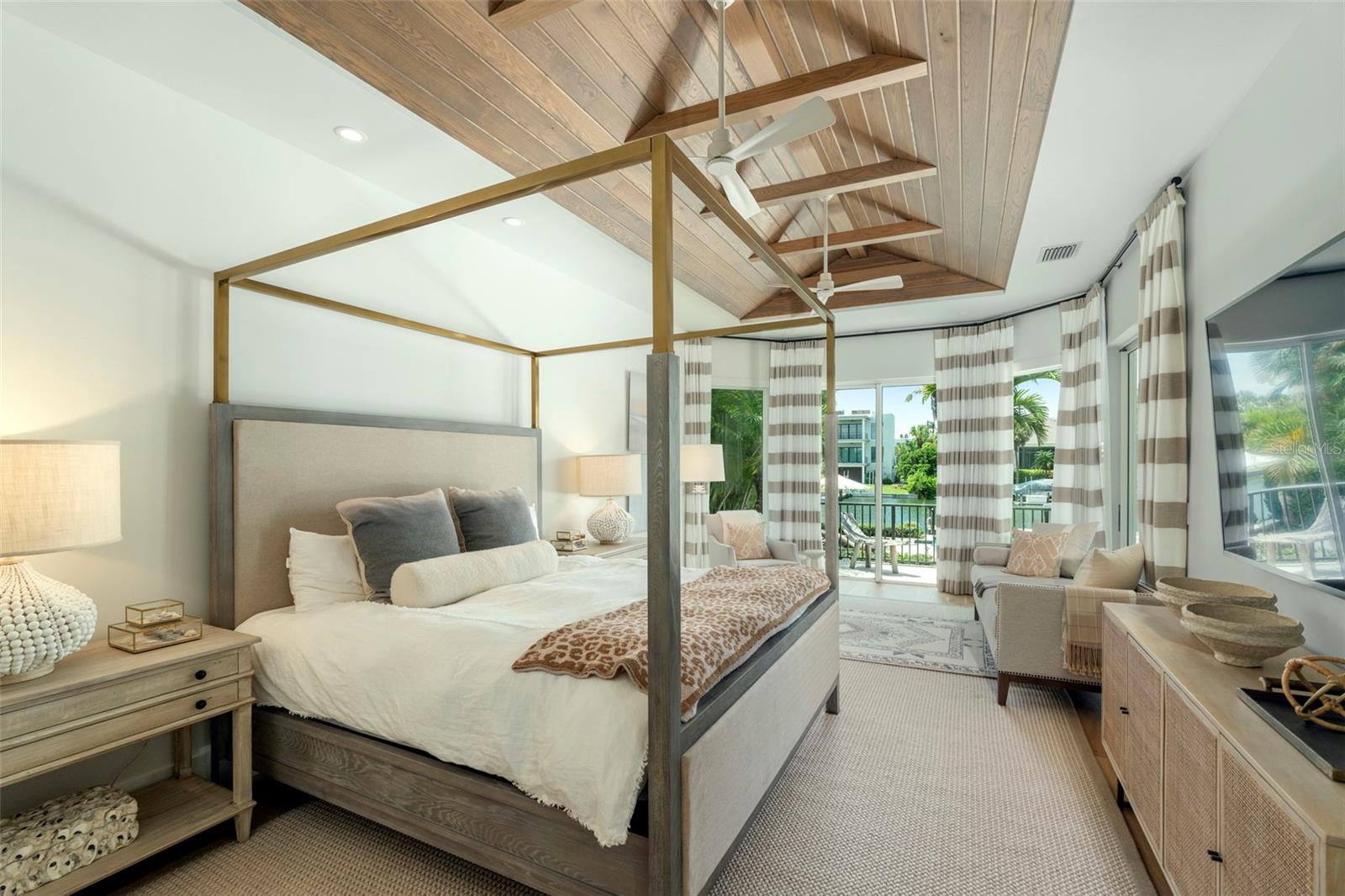 JOHN RINGLING ESTATES ST ARMANDS DIV 01 - Residential