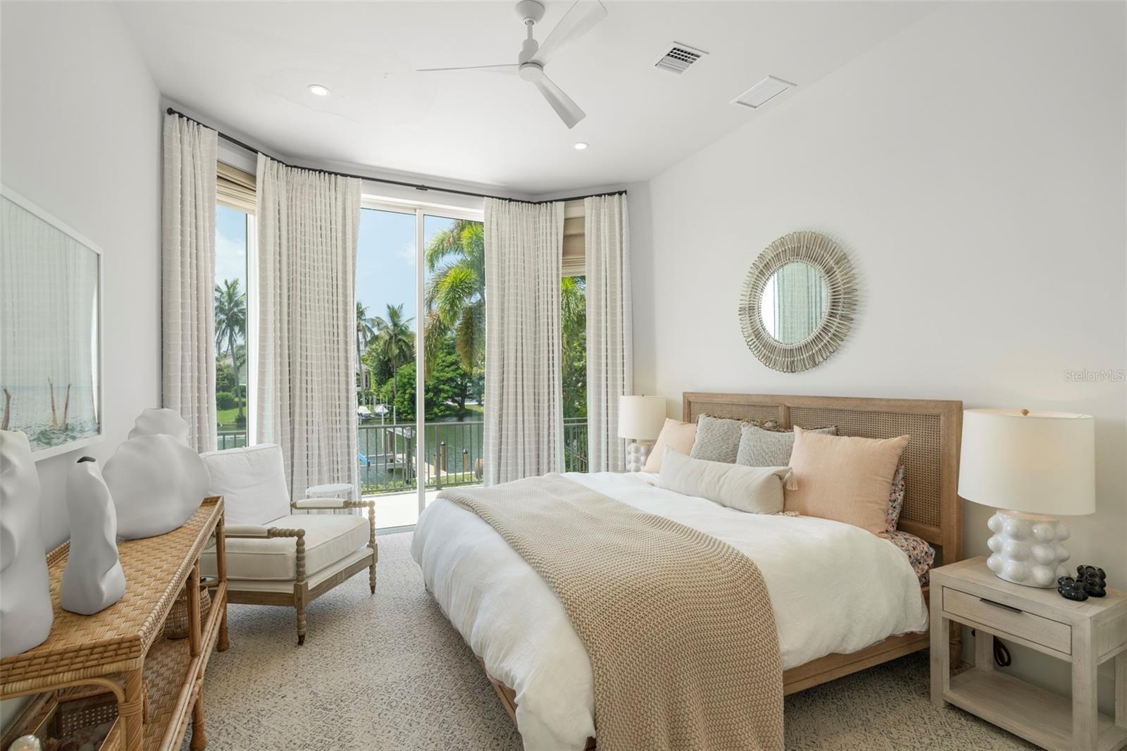 JOHN RINGLING ESTATES ST ARMANDS DIV 01 - Residential