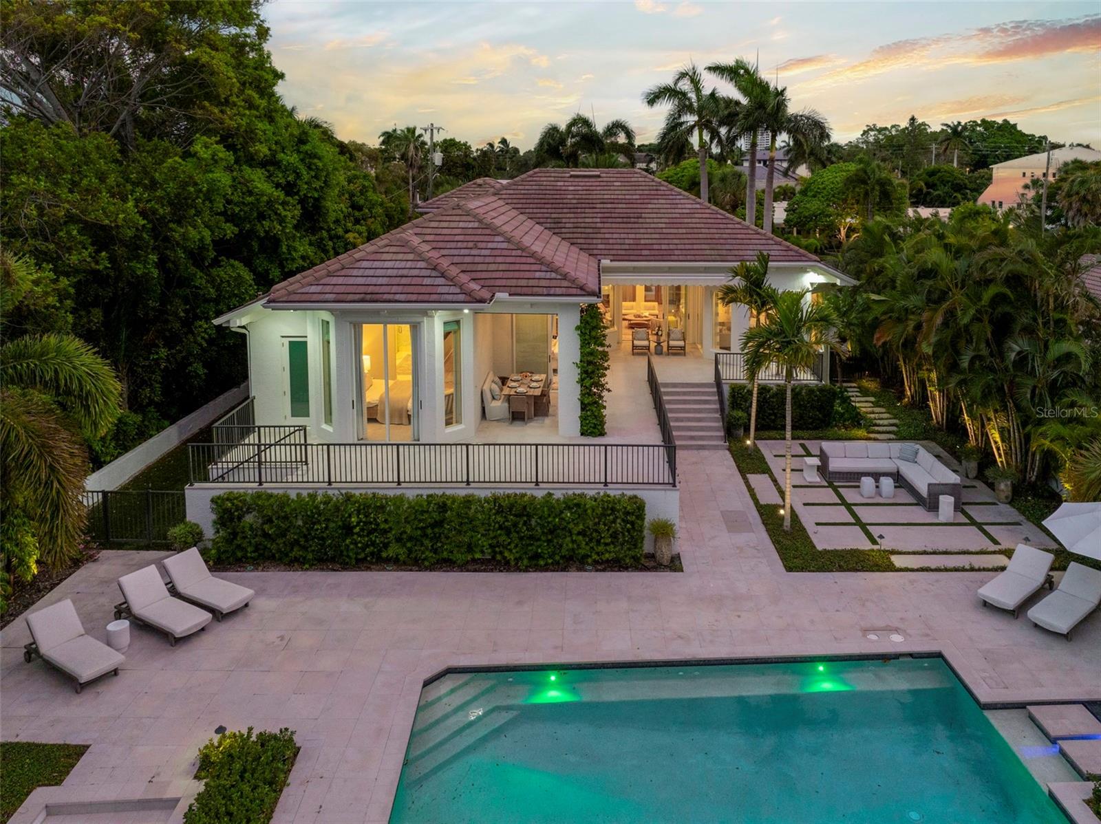 JOHN RINGLING ESTATES ST ARMANDS DIV 01 - Residential