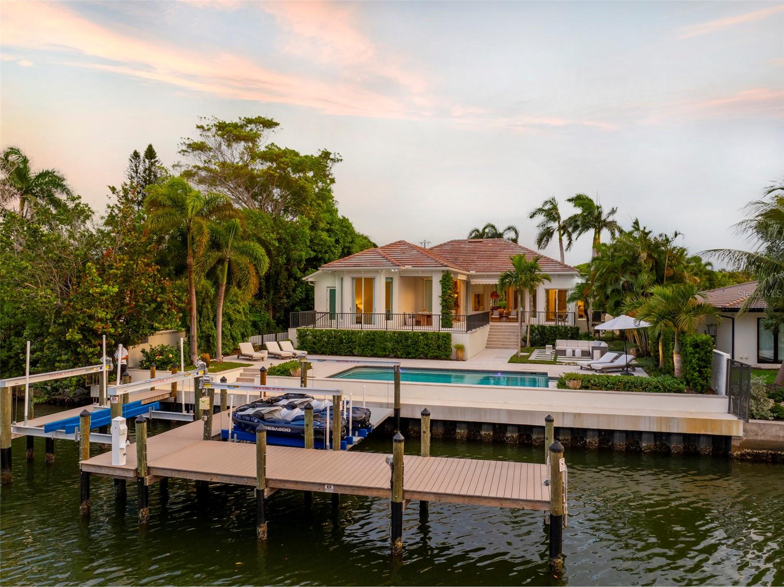 JOHN RINGLING ESTATES ST ARMANDS DIV 01 - Residential