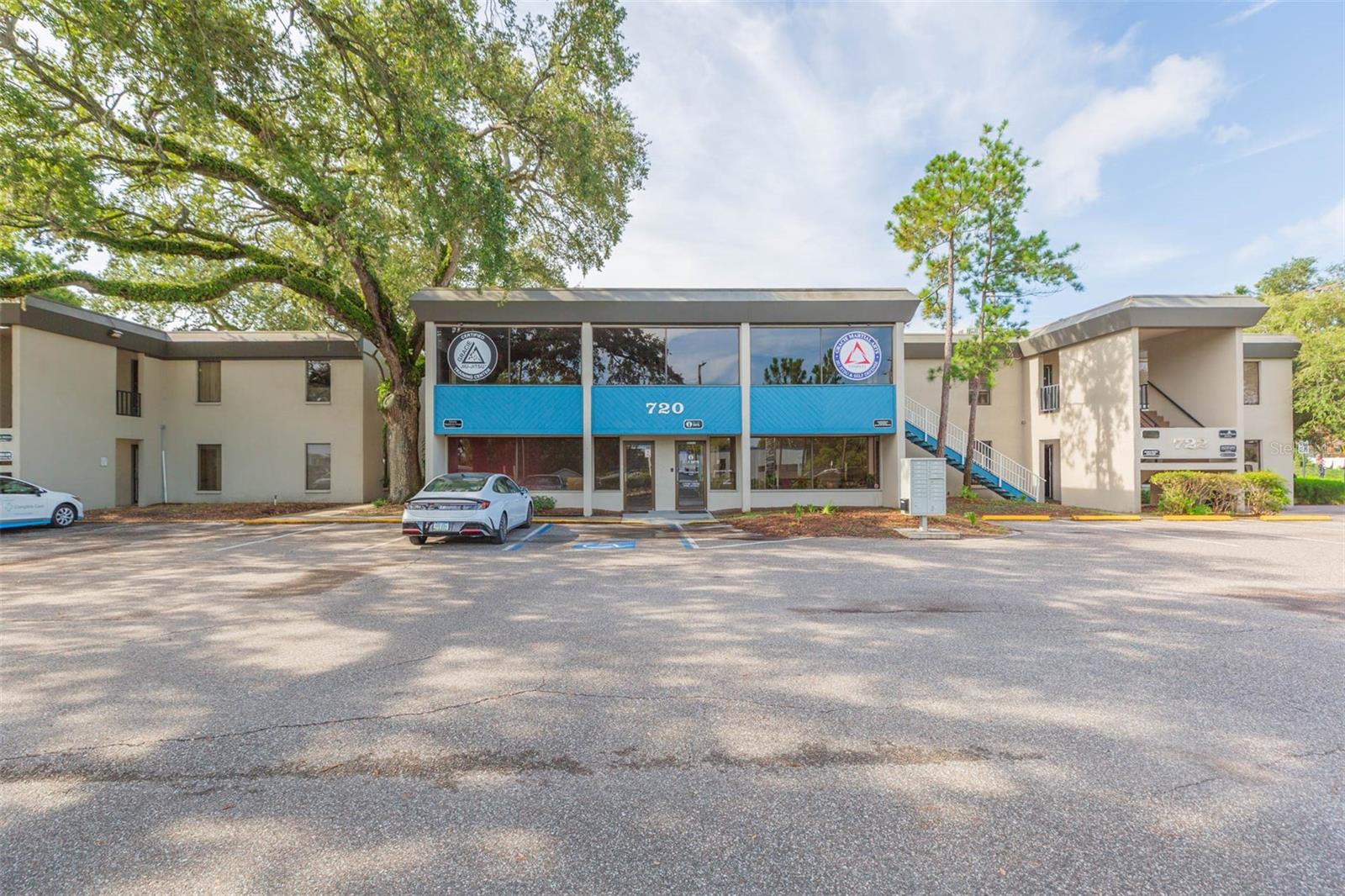 RIVERSIDE NORTH - Commercial Sale