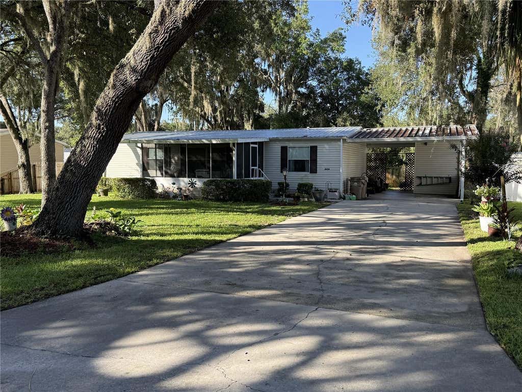 Photo of 8634 Treasure Island Road, Leesburg, FL 34788 (MLS # G5114796)