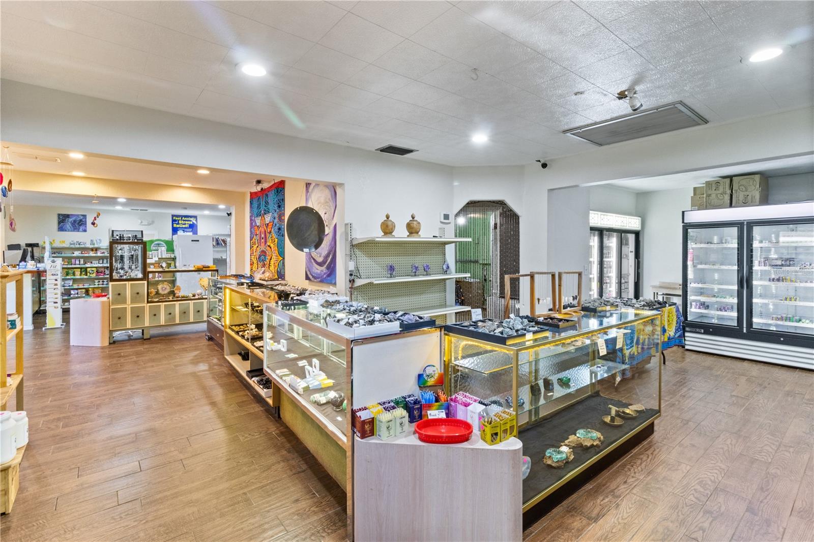 DANIELS SUB - Commercial Sale