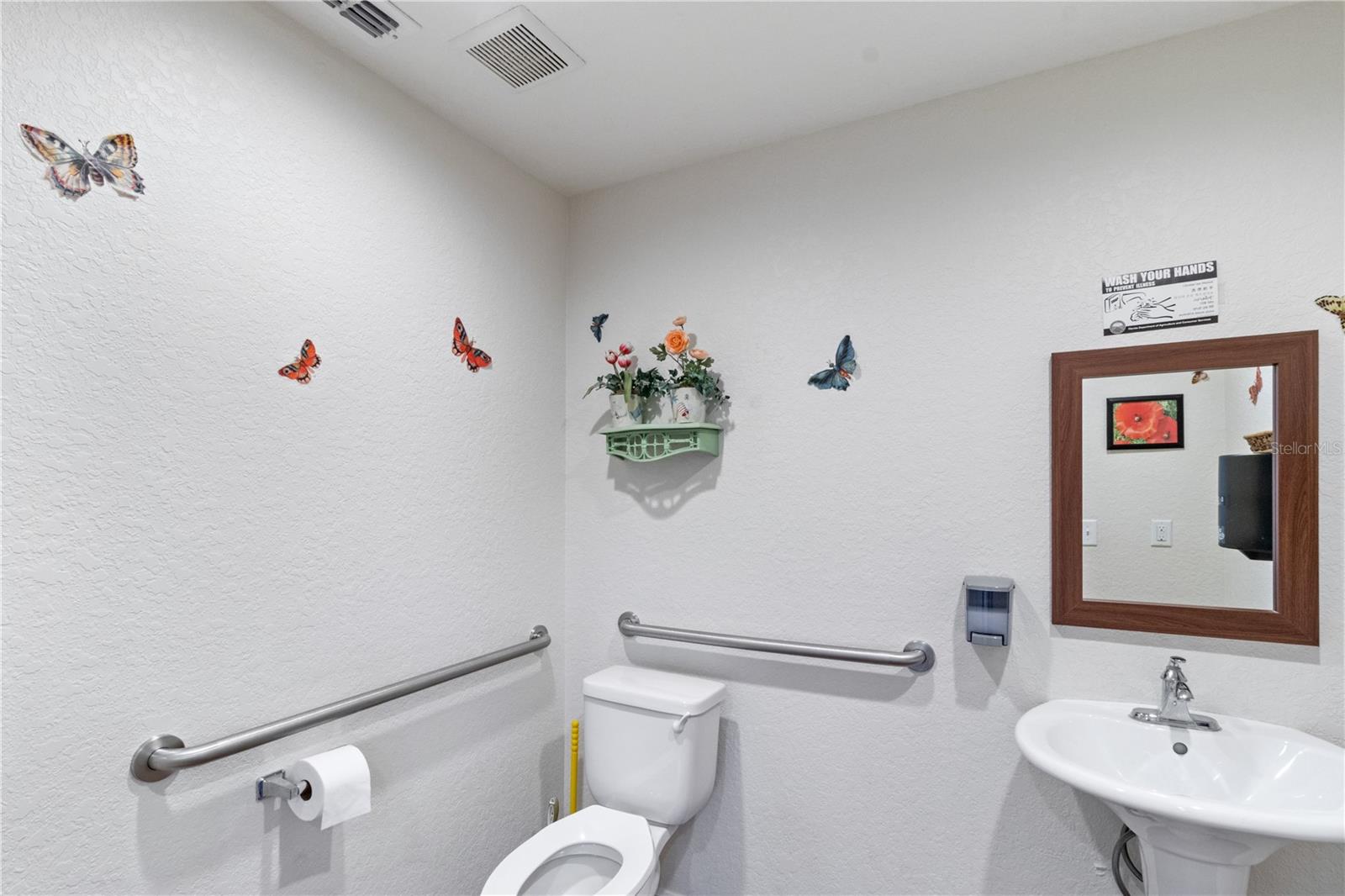 DANIELS SUB - Commercial Sale