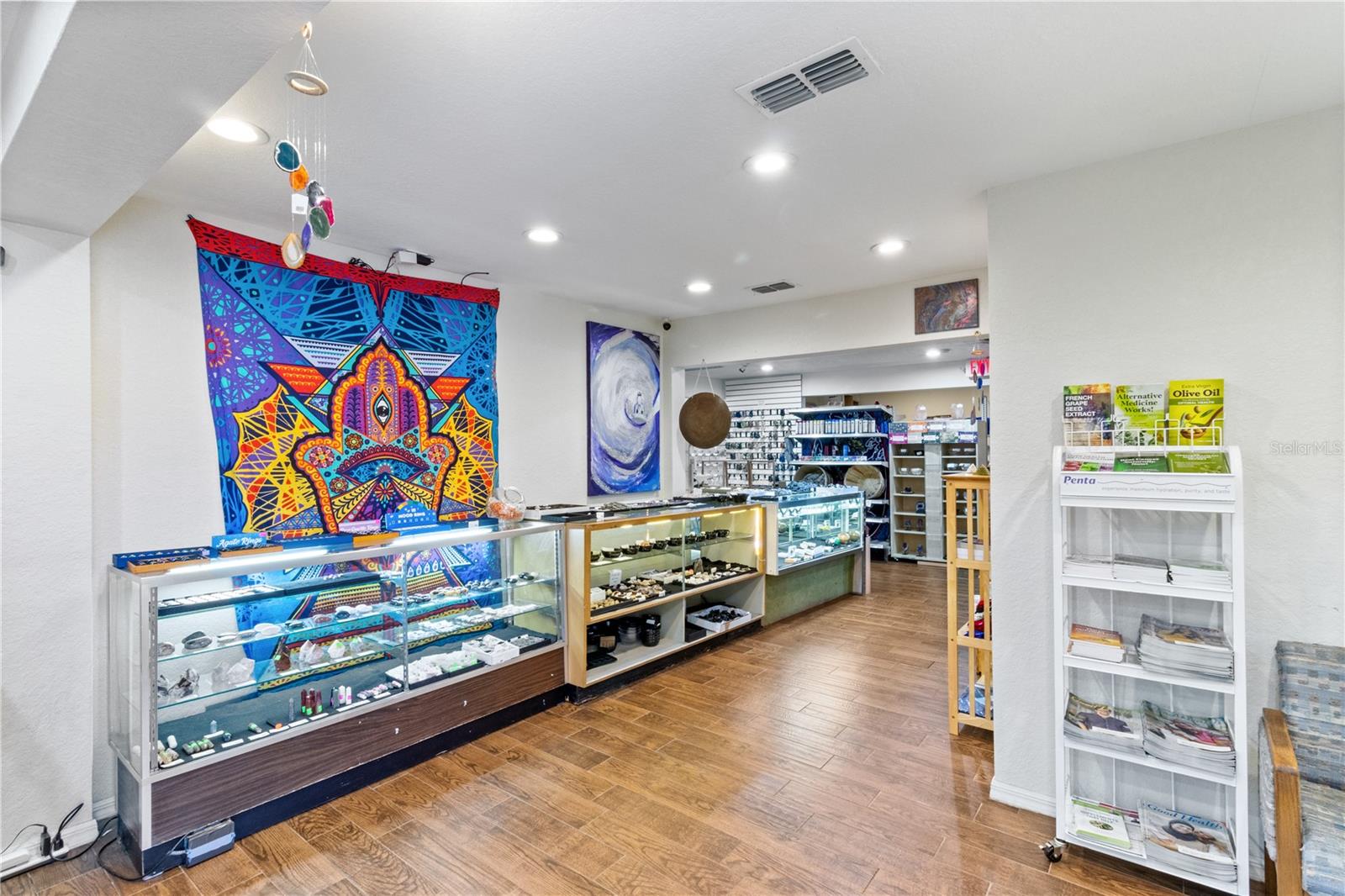 DANIELS SUB - Commercial Sale