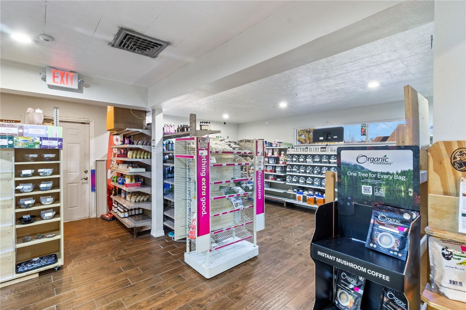 DANIELS SUB - Commercial Sale