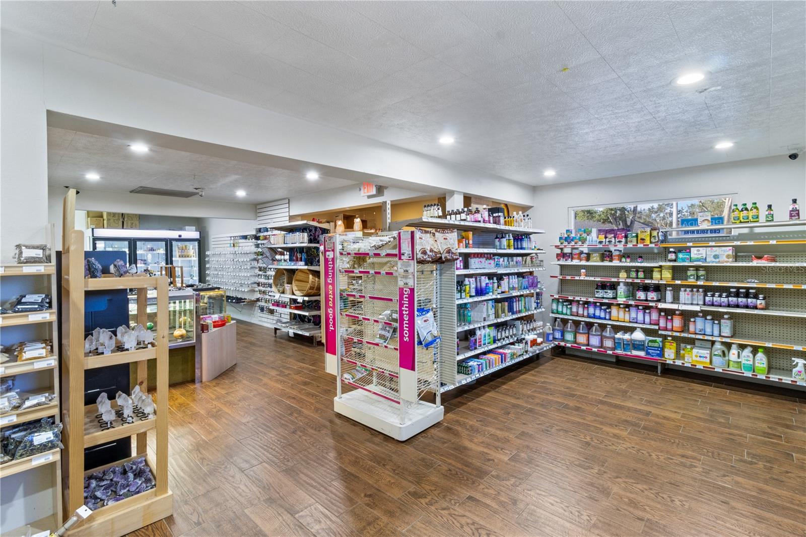 DANIELS SUB - Commercial Sale