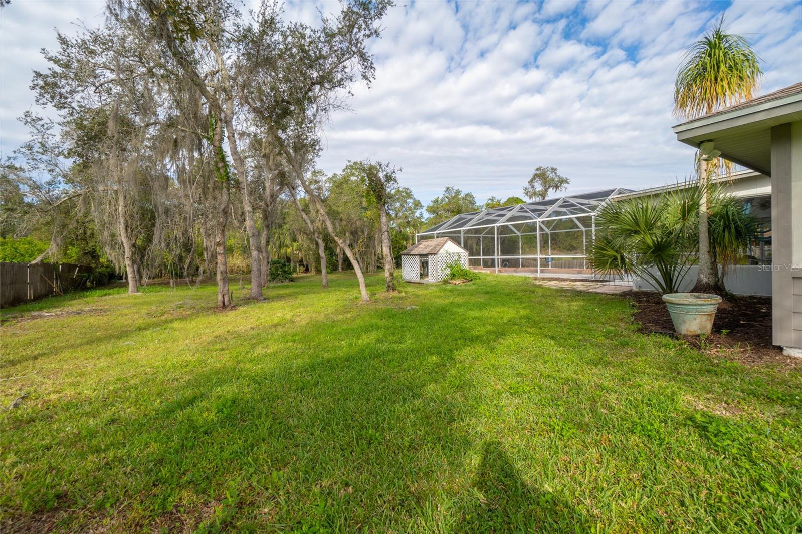 BROAD ACRES - Residential