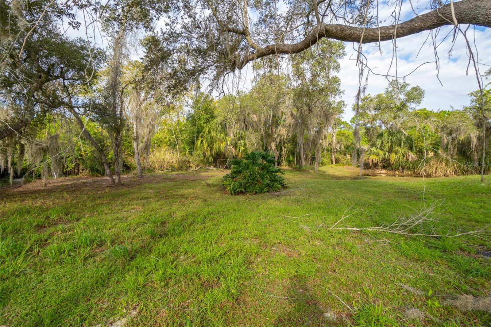 BROAD ACRES - Residential