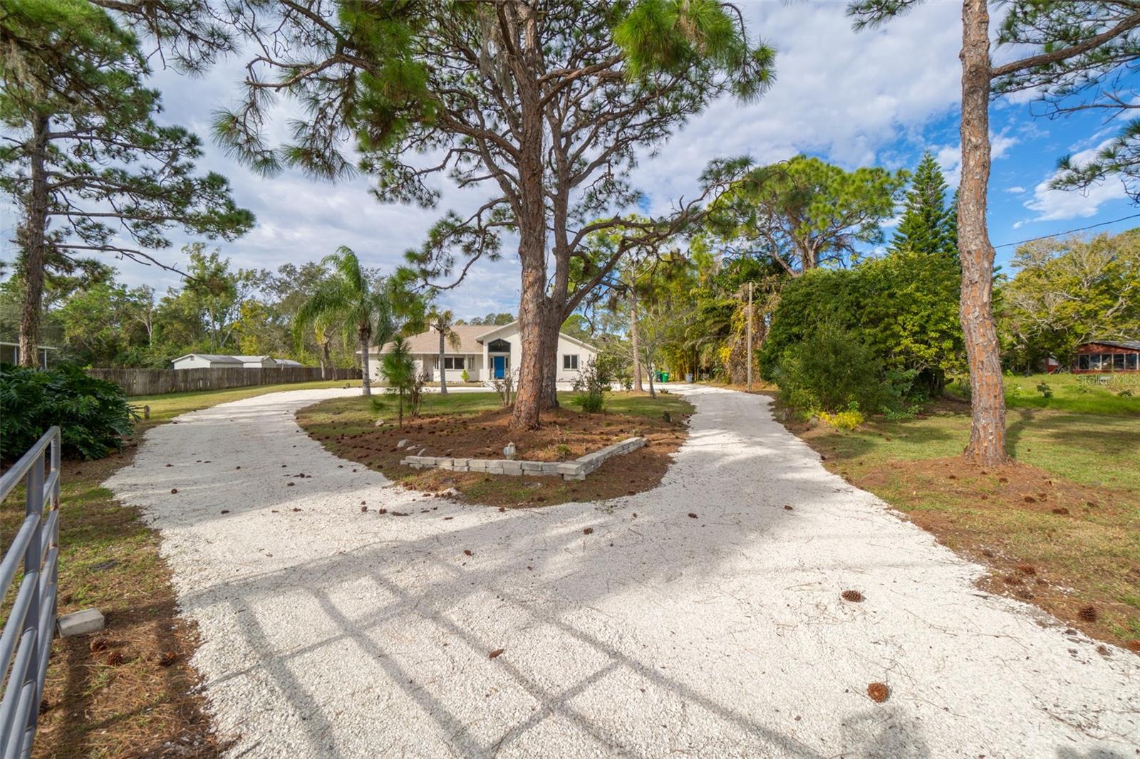 BROAD ACRES - Residential