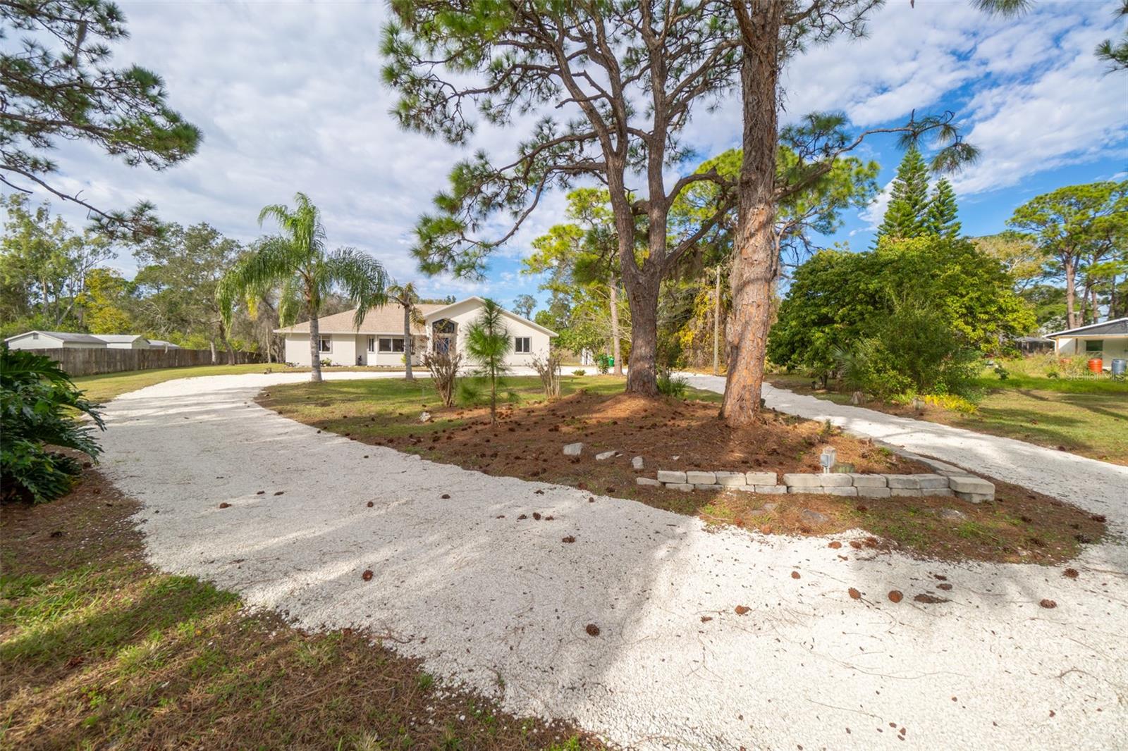 BROAD ACRES - Residential