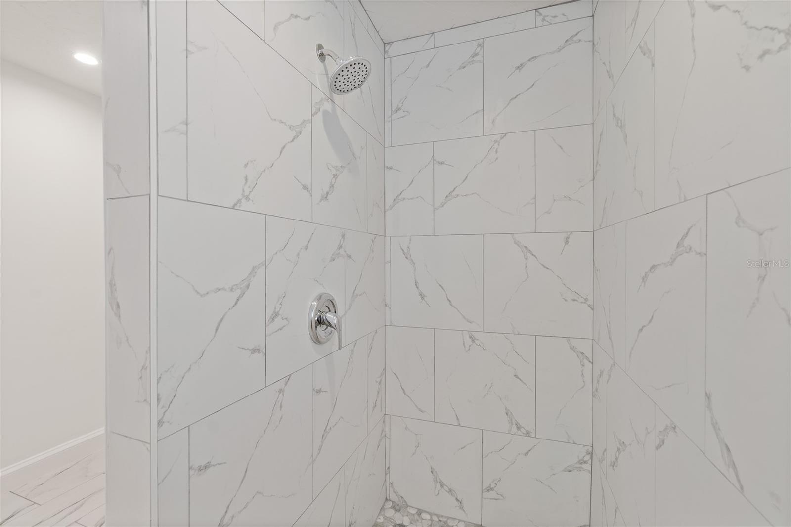 BROAD ACRES - Residential