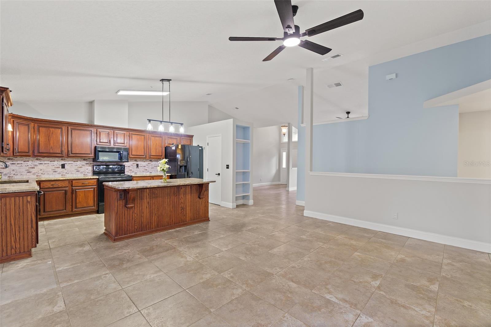 BROAD ACRES - Residential