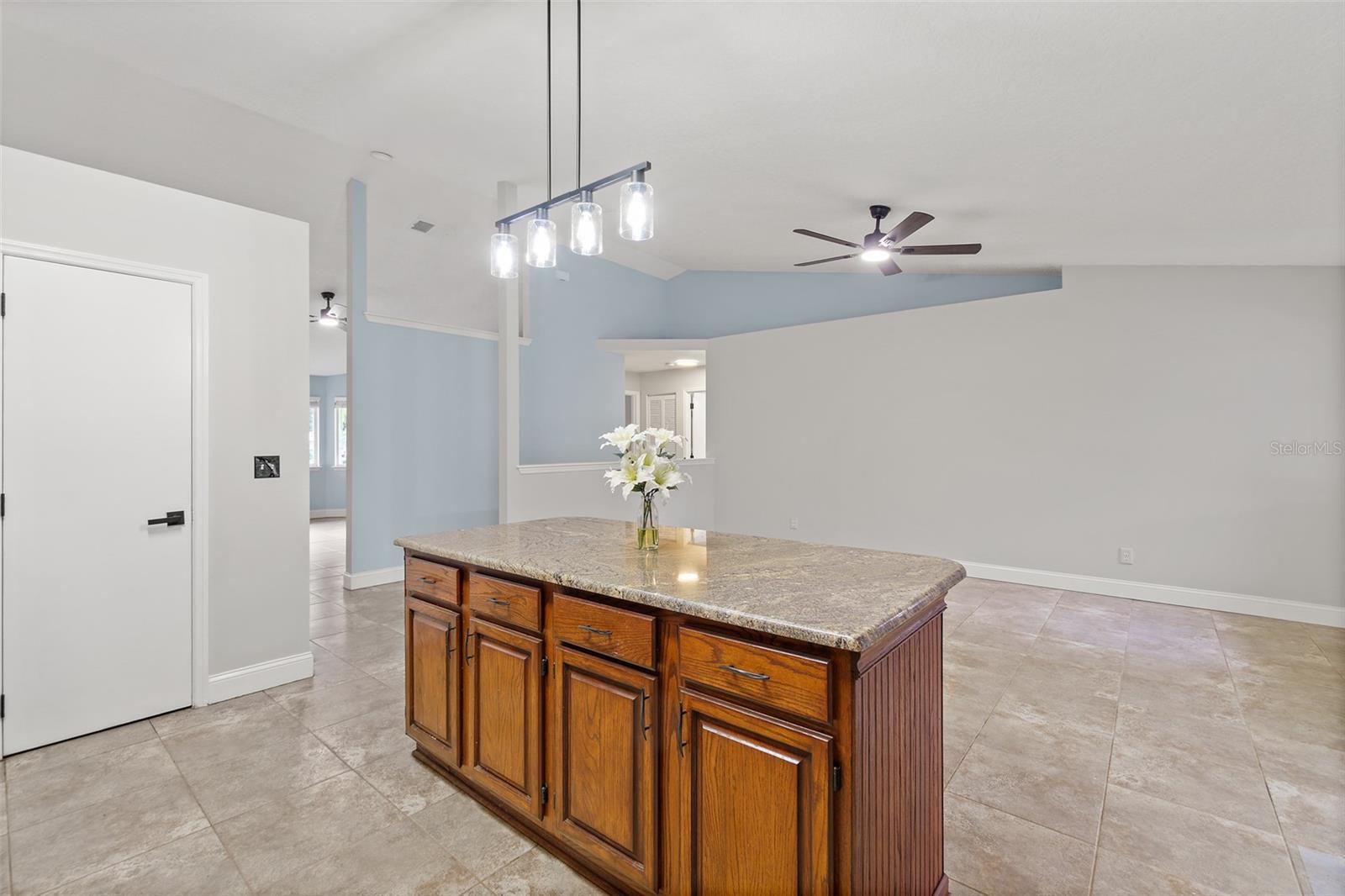 BROAD ACRES - Residential