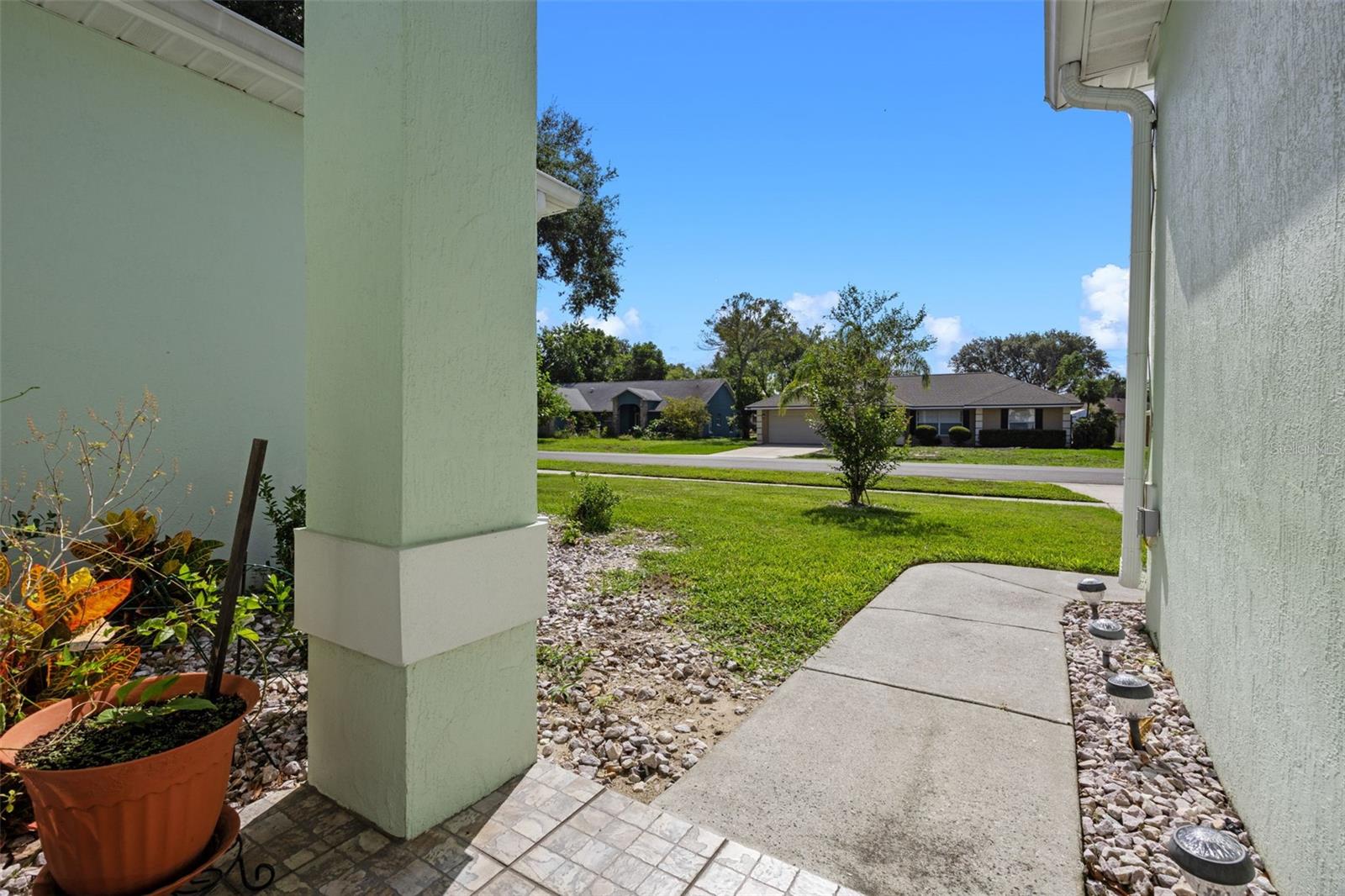 2710 AUTUMN LANE