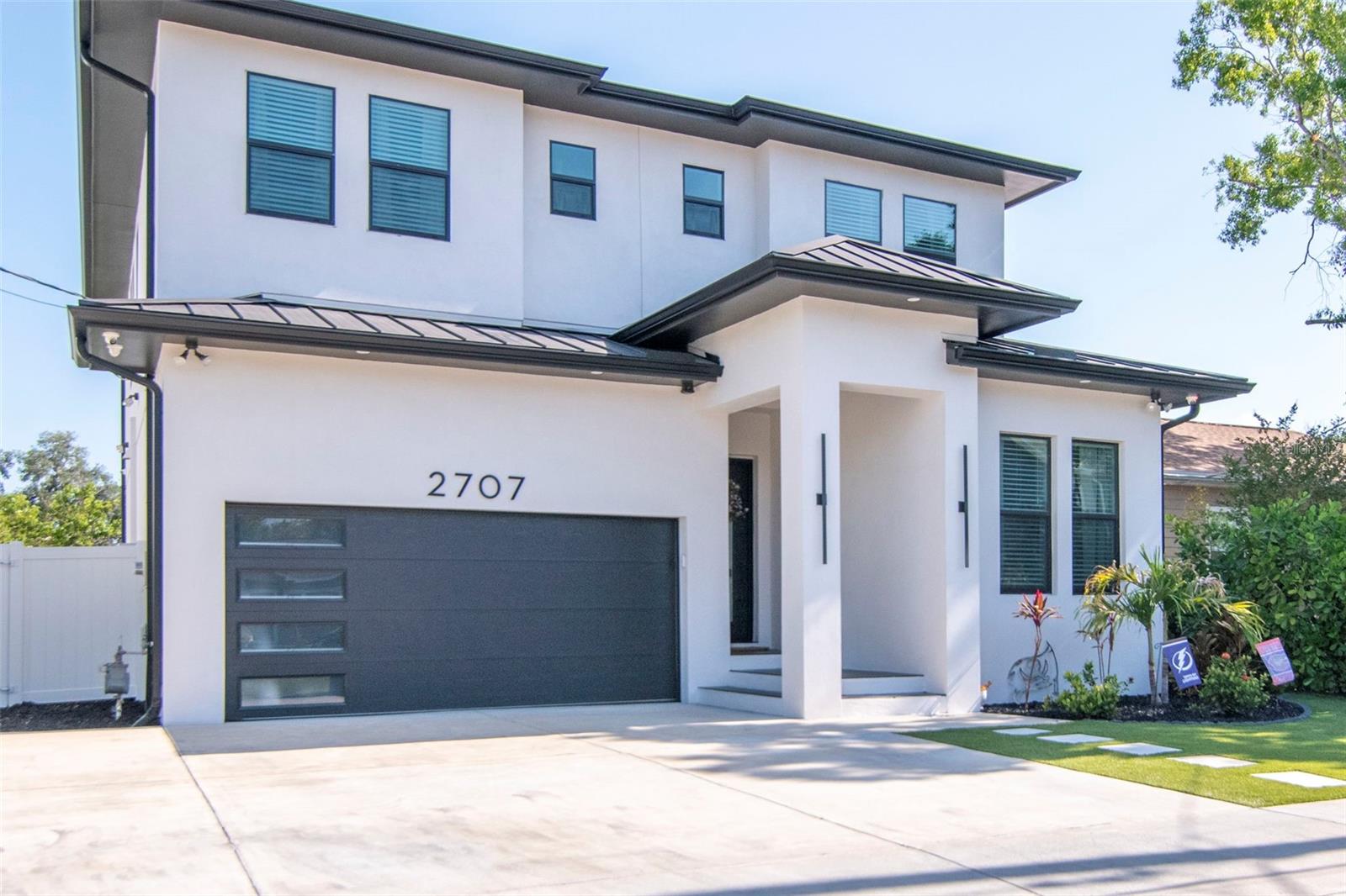 2707 W FIG STREET