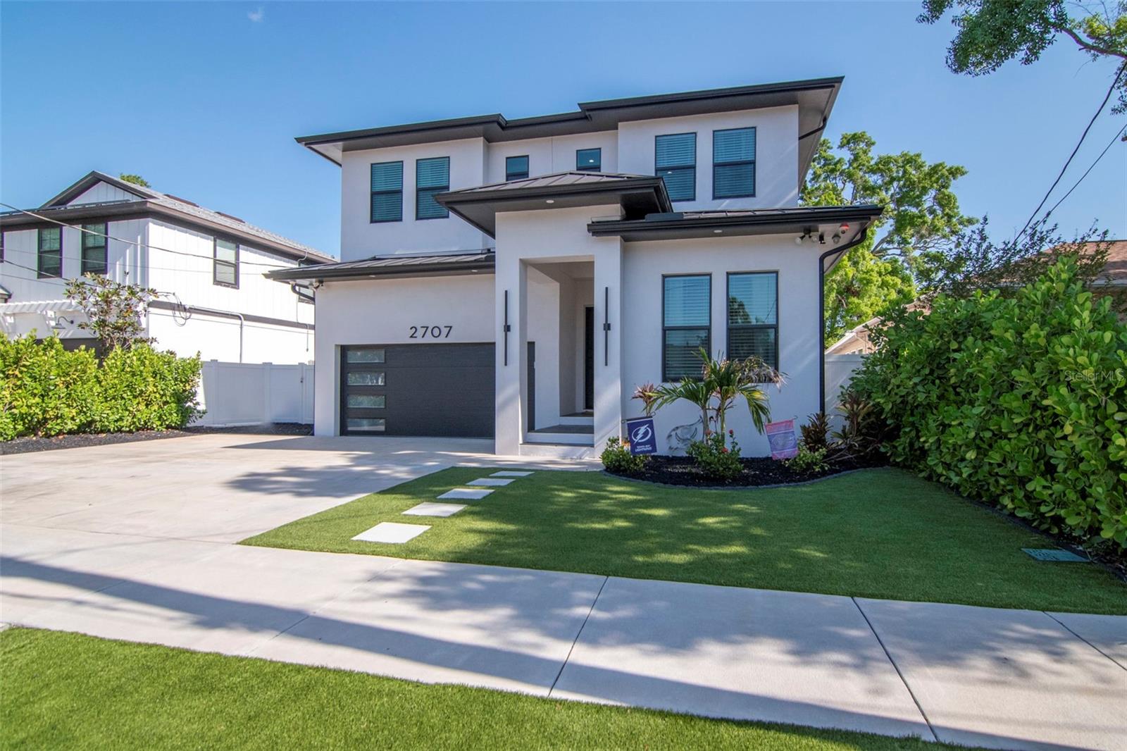 2707 W FIG STREET
