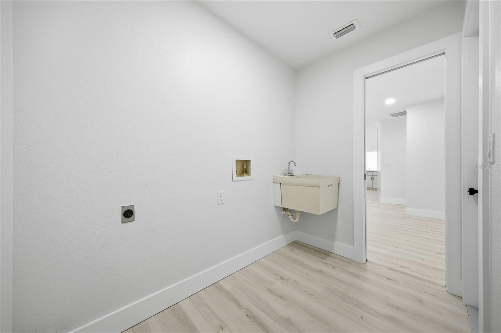 BLOOMINGDALE SEC N - Residential