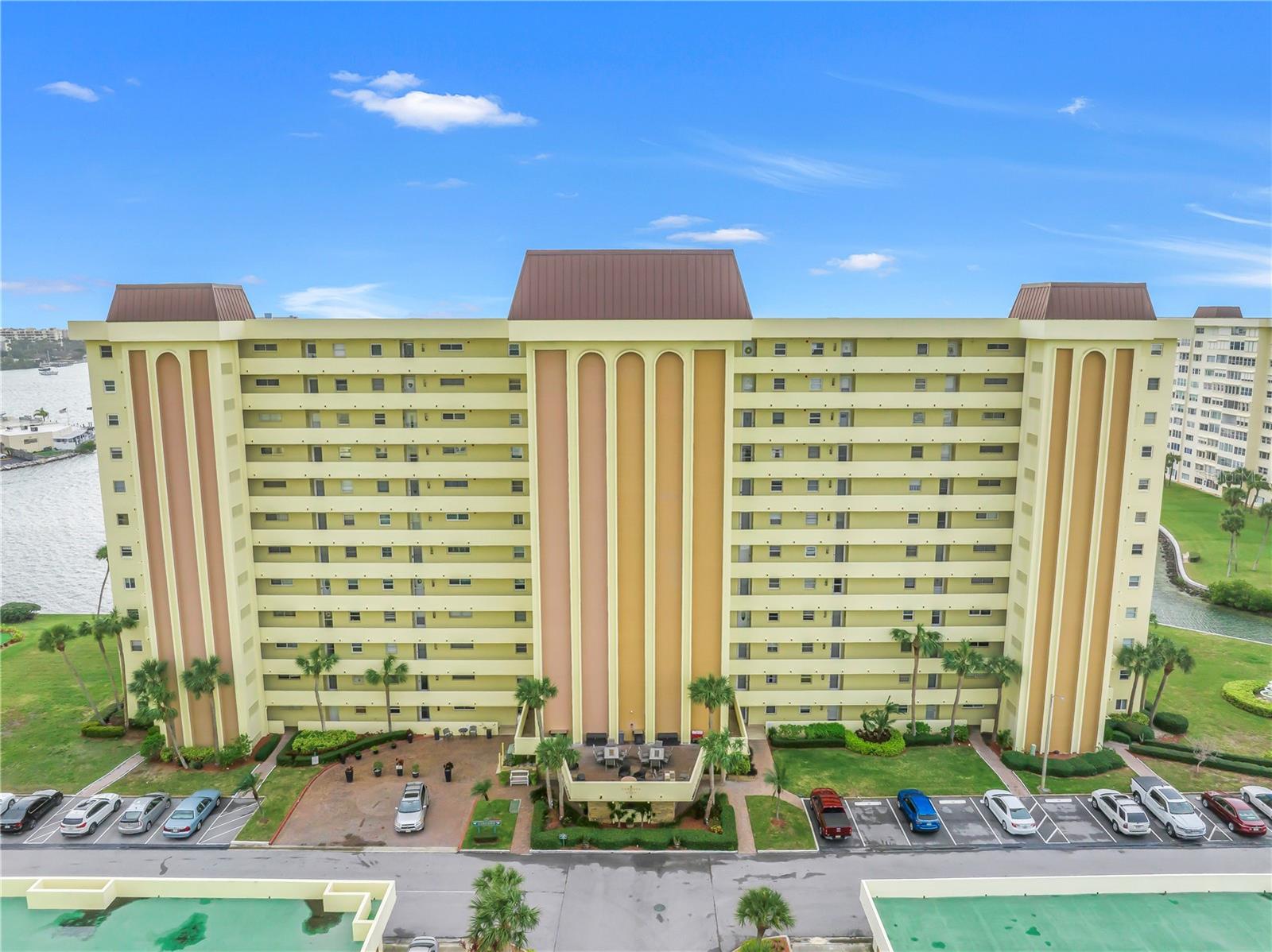 CONCORD TOWERS CONDO - Residential