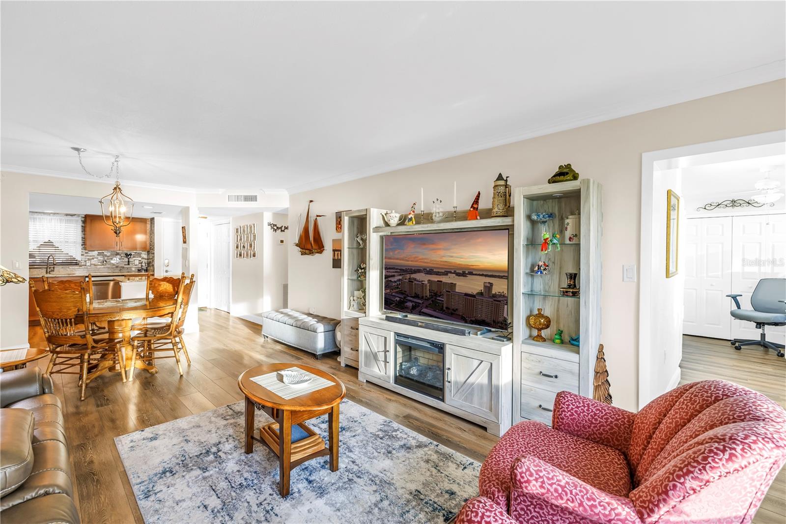 CONCORD TOWERS CONDO - Residential