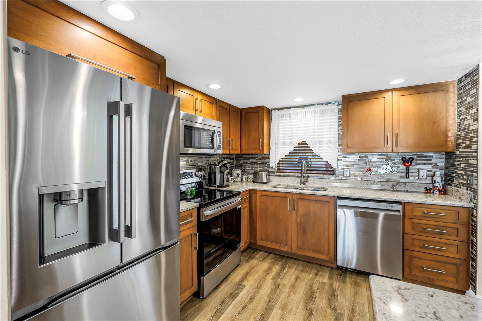 CONCORD TOWERS CONDO - Residential