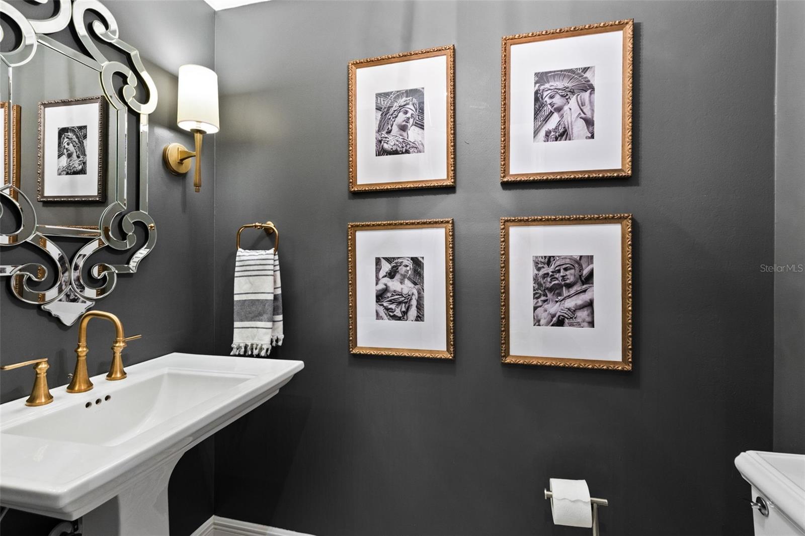 WELLINGTON - Residential