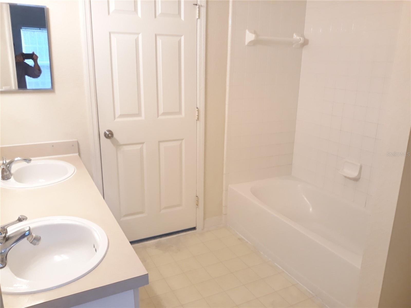 MOSAIC/MILLENIA - Residential Lease