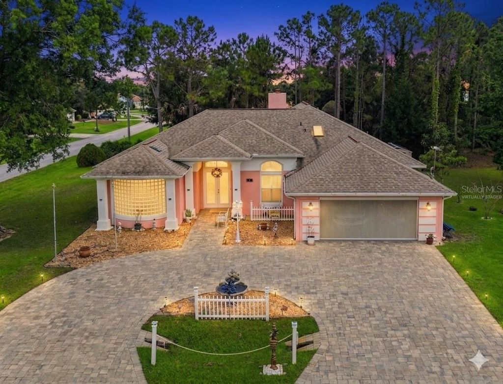 Photo of 72 White Star Drive, Palm Coast, FL 32164 (MLS # V4949089)