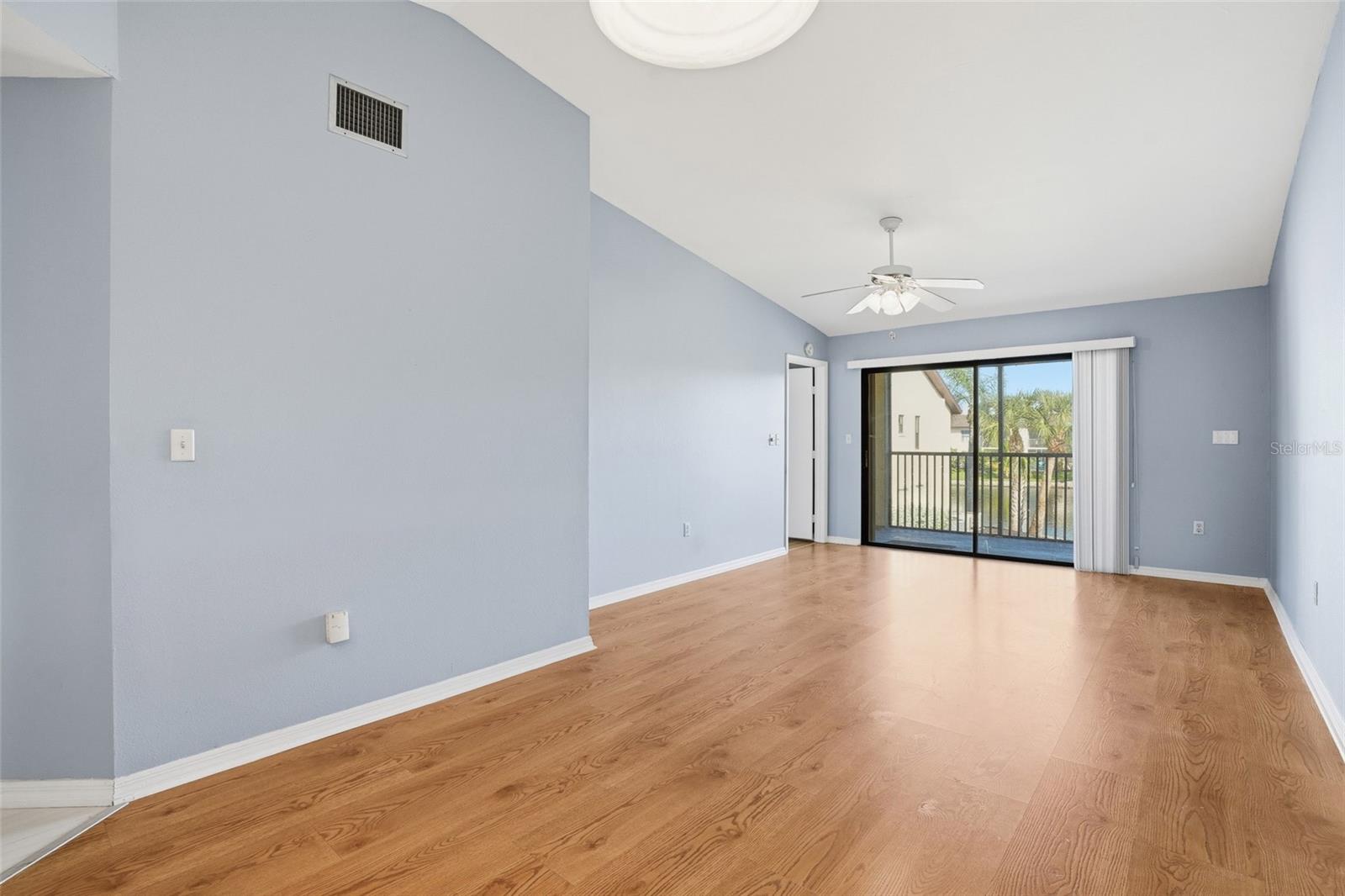 CENTRAL PARK SOUTH 01 - Residential