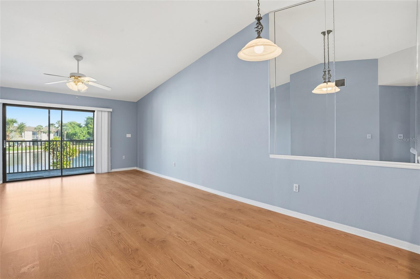 CENTRAL PARK SOUTH 01 - Residential