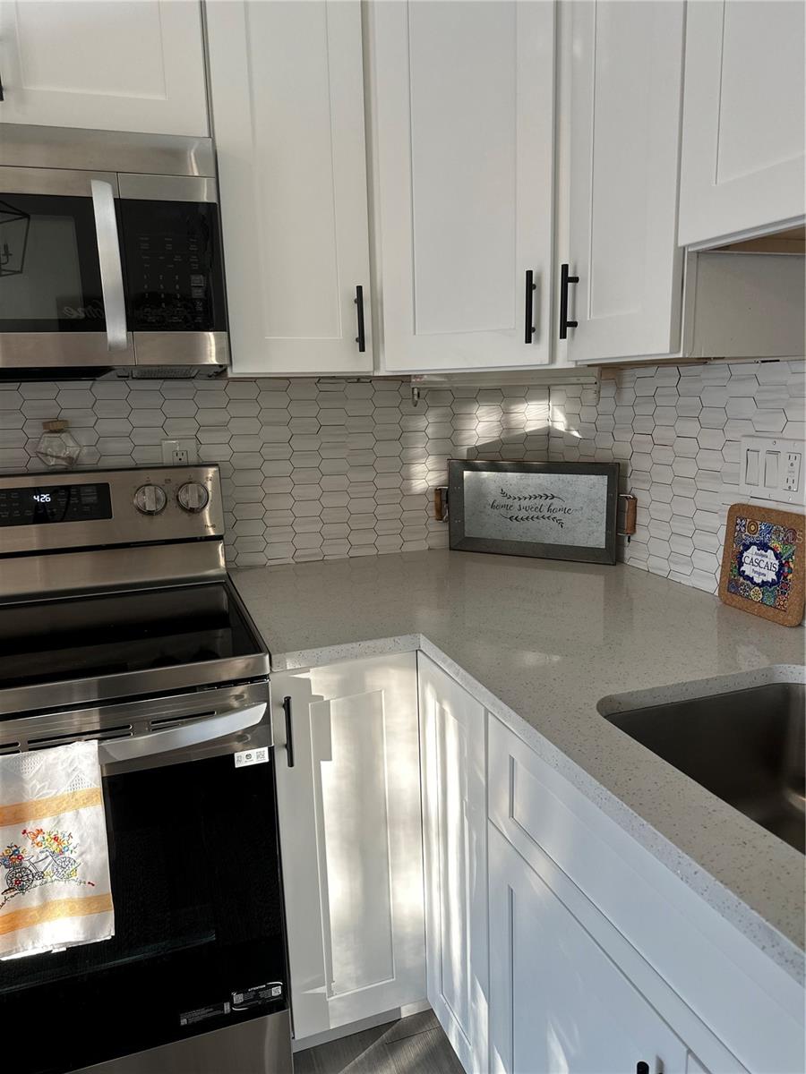 PINE RIDGE AT LAKE TARPON VILLAGE - Residential