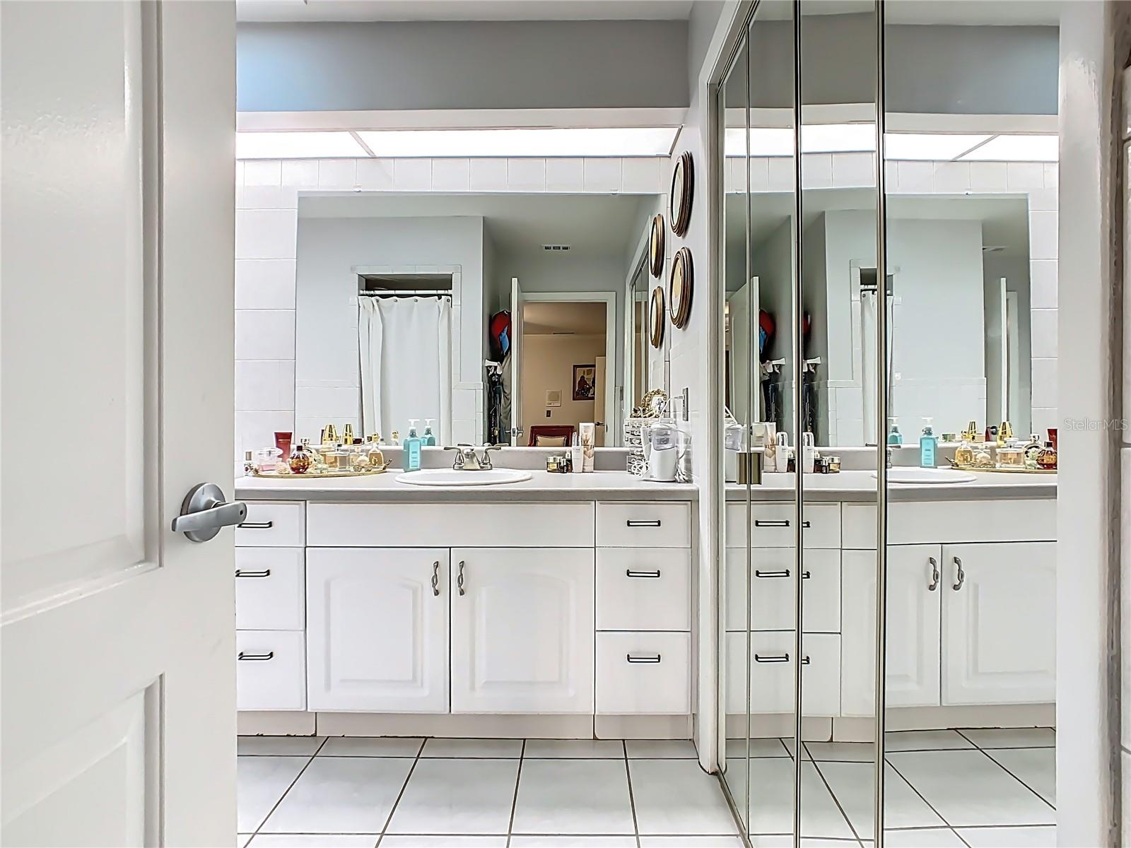 OAKVIEW ESTATES UN #3 - Residential