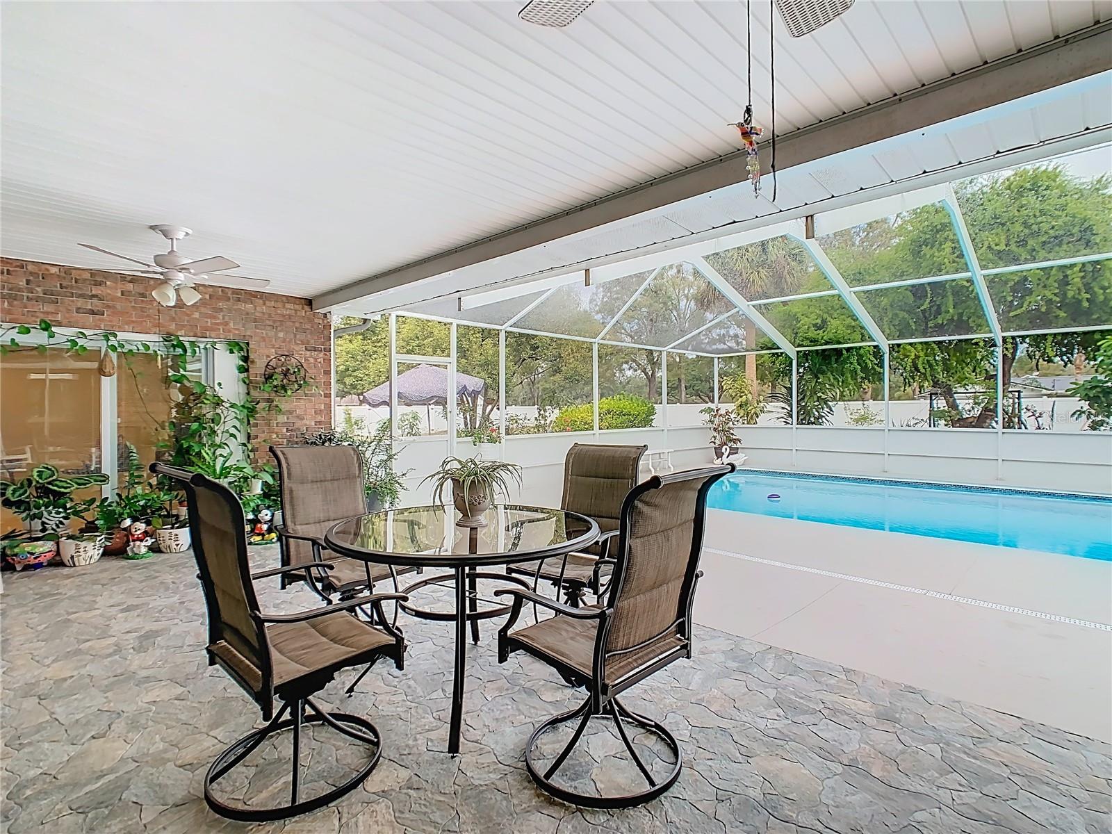 OAKVIEW ESTATES UN #3 - Residential