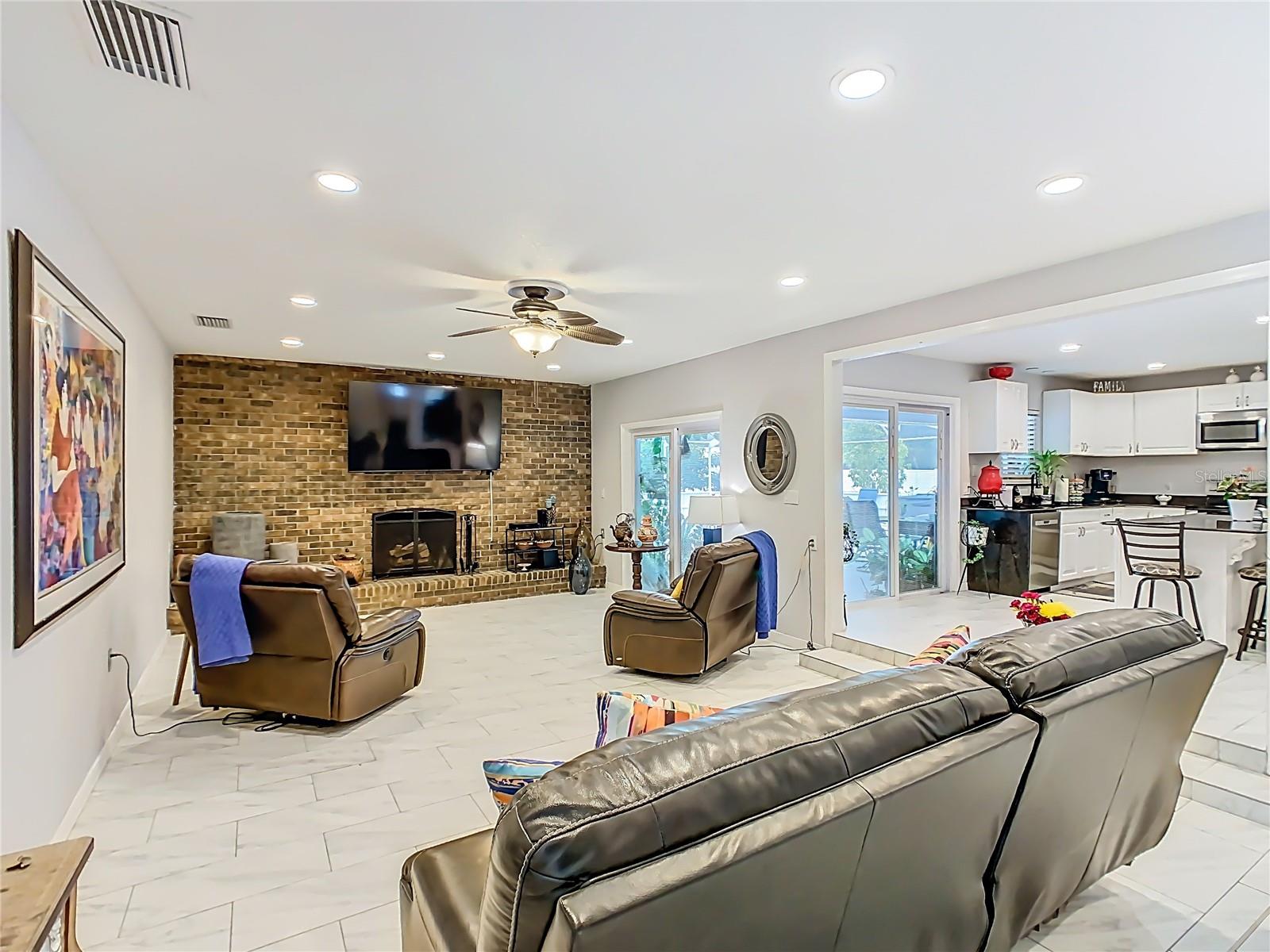 OAKVIEW ESTATES UN #3 - Residential