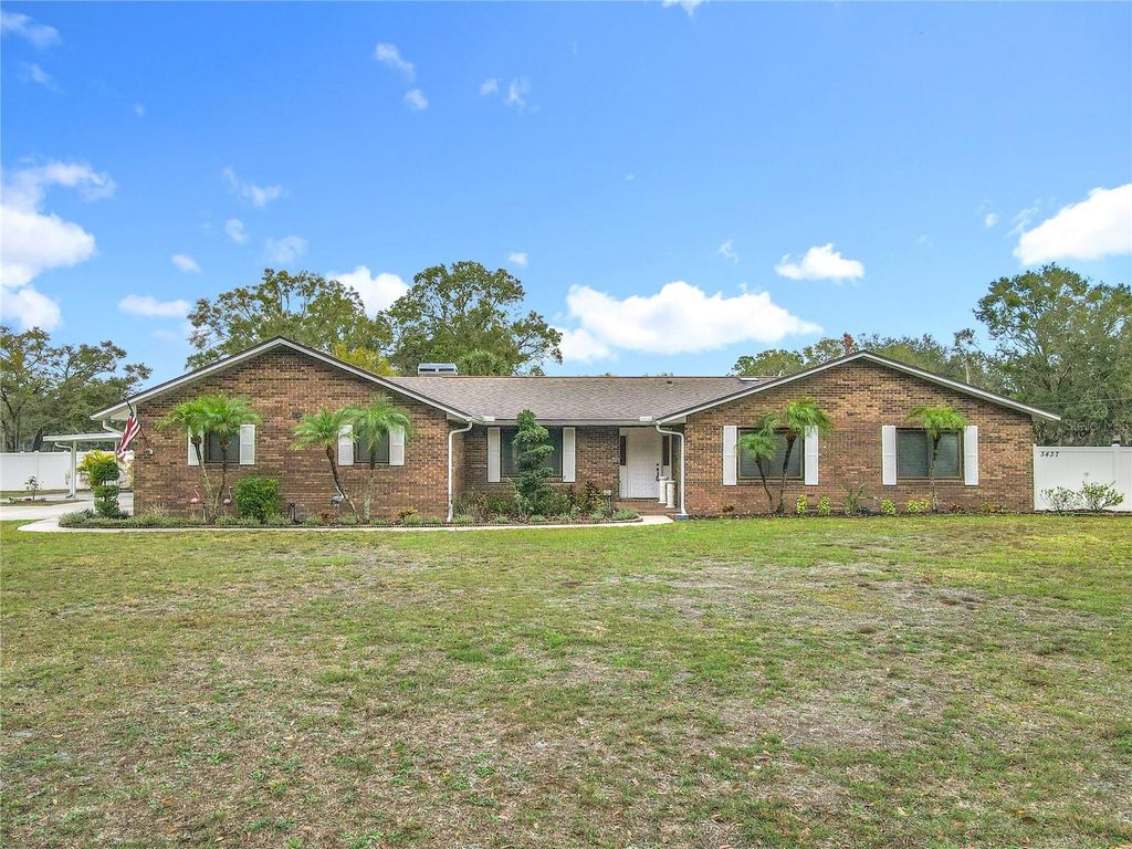 Photo of 3437 Oakview Drive, Lakeland, FL 33811 (MLS # L4958528)