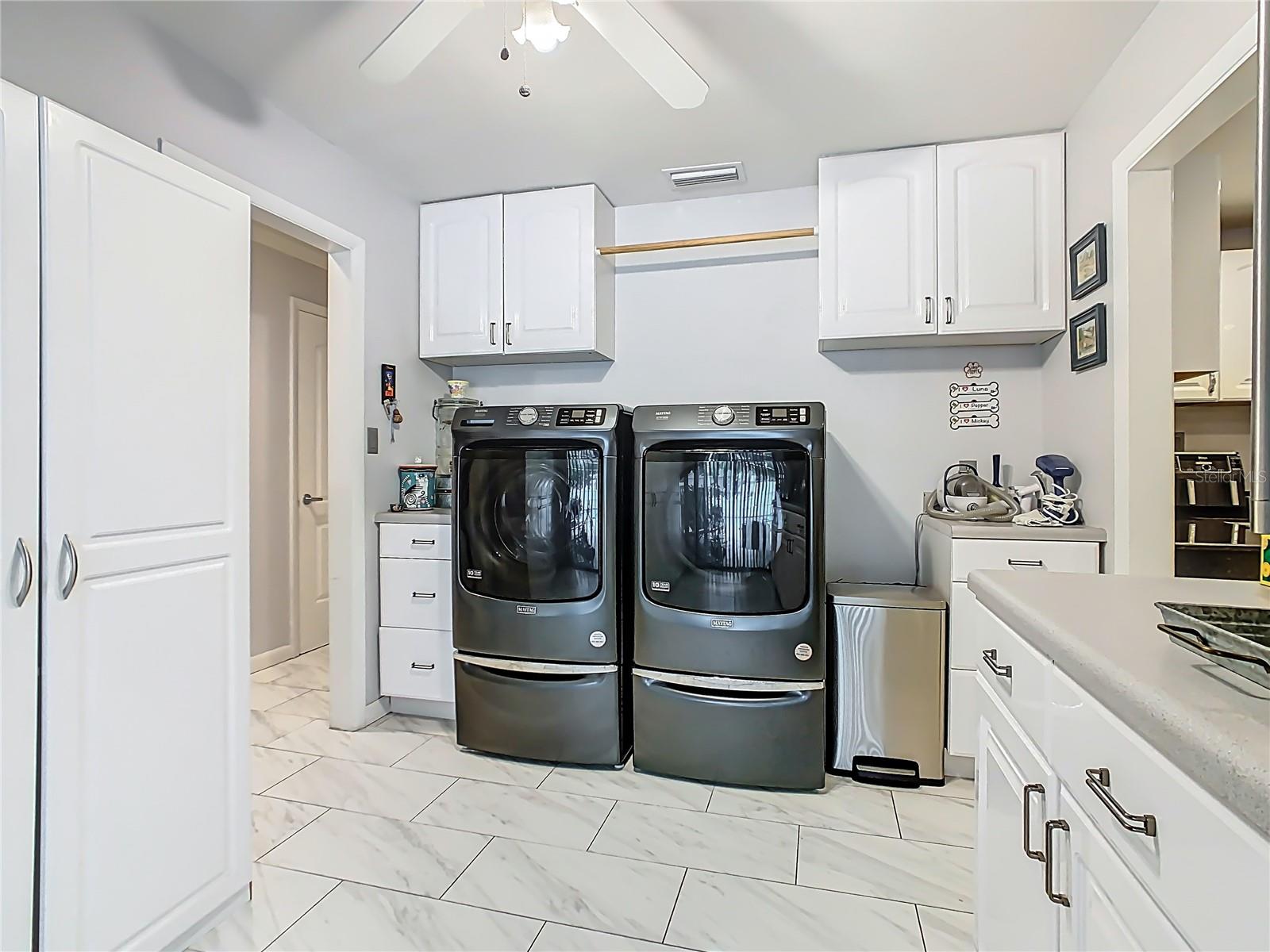 OAKVIEW ESTATES UN #3 - Residential