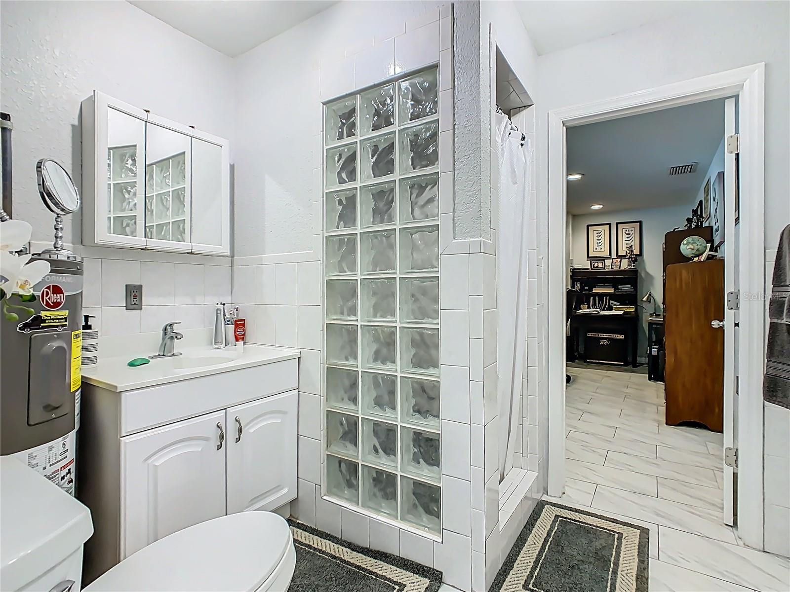 OAKVIEW ESTATES UN #3 - Residential